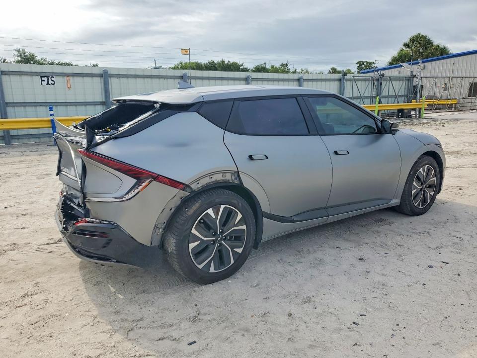 Photo 3 from auction – 2022 KIA EV6 with VIN KNDC44LA3N5048535
