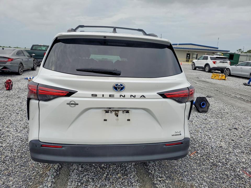 Photo 6 from auction – 2022 TOYOTA SIENNA with VIN 5TDYRKEC9NS119953