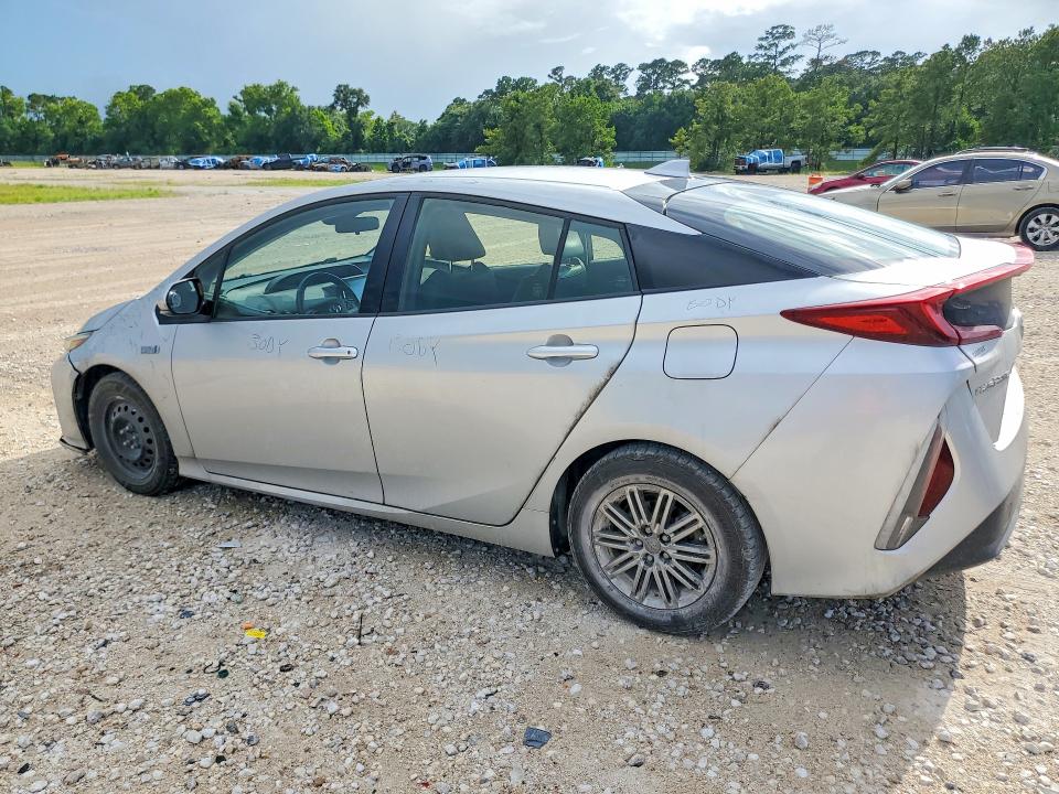Photo 2 from auction – 2019 TOYOTA PRIUS PRIME with VIN JTDKARFP3K3115160