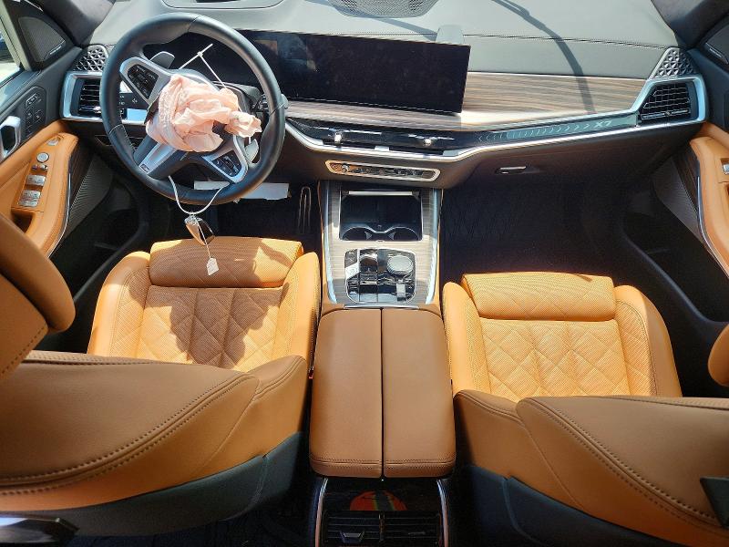 Photo 8 from auction – 2025 BMW X7 with VIN 5UX23EM05S9W78392
