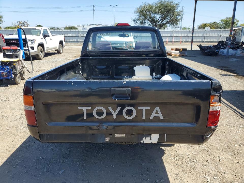 Photo 6 from auction – 1994 TOYOTA PICKUP with VIN 4TARN81A5RZ278640