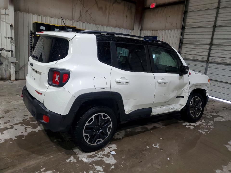 Photo 3 from auction – 2017 JEEP RENEGADE with VIN ZACCJBCBXHPE45614