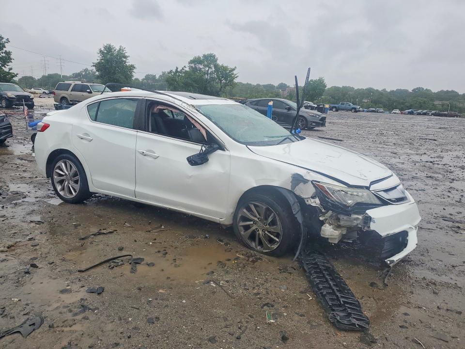 Photo 4 from auction – 2017 ACURA ILX with VIN 19UDE2F71HA014662