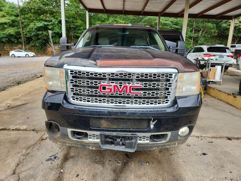 Photo 5 from auction – 2011 GMC SIERRA with VIN 1GT125C87BF197732