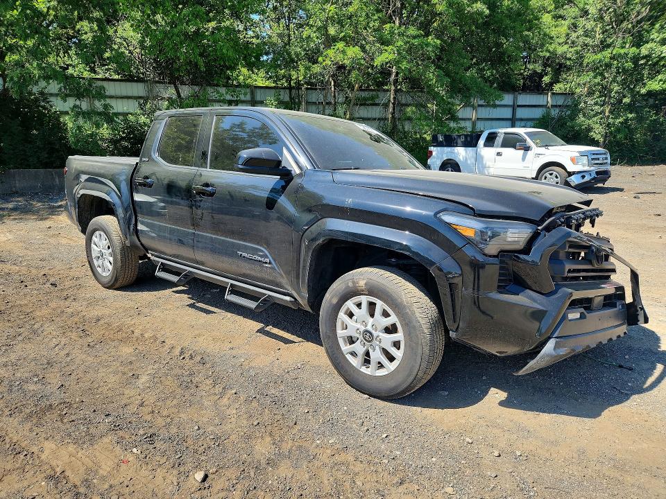 Photo 4 from auction – 2025 TOYOTA TACOMA with VIN 3TMLB5JN4SM122133