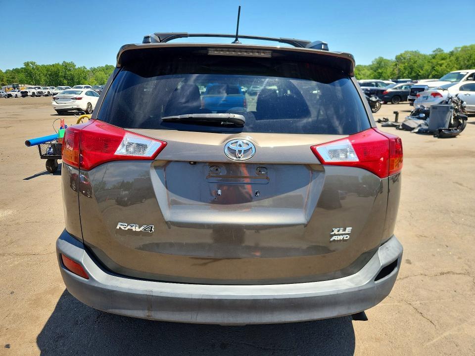 Photo 6 from auction – 2013 TOYOTA RAV4 with VIN 2T3RFREV0DW039008