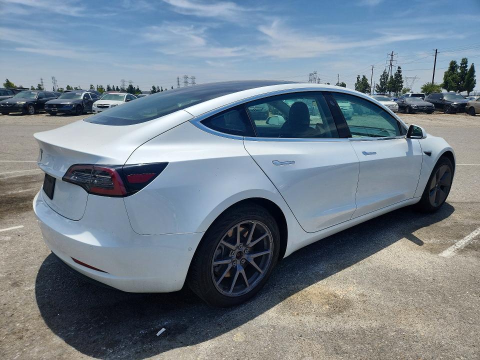 صورة رقم 3 من المزاد - 2019 TESLA MODEL 3 مع VIN 5YJ3E1EA8KF190530