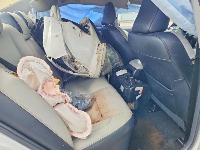Photo 10 from auction – 2016 TOYOTA CAMRY with VIN 4T1BF1FK0GU128596