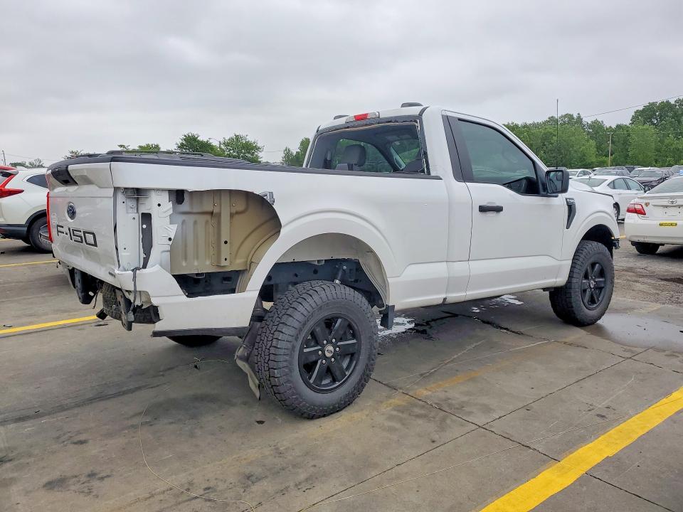 Photo 3 from auction – 2023 FORD F150 with VIN 1FTMF1EP6PKE87165