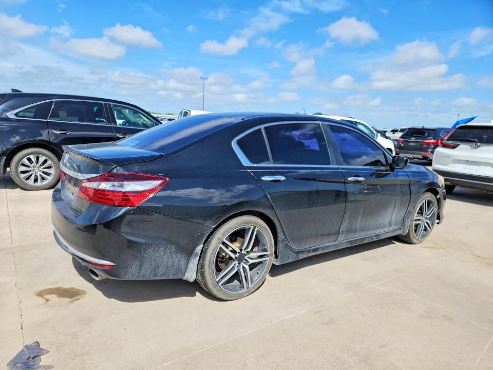 Photo 3 from auction – 2017 HONDA ACCORD with VIN 1HGCR2F59HA100834