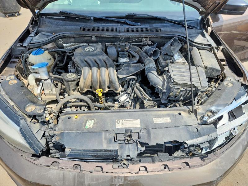 Photo 11 from auction – 2015 VOLKSWAGEN JETTA with VIN 3VW1K7AJ1FM336337