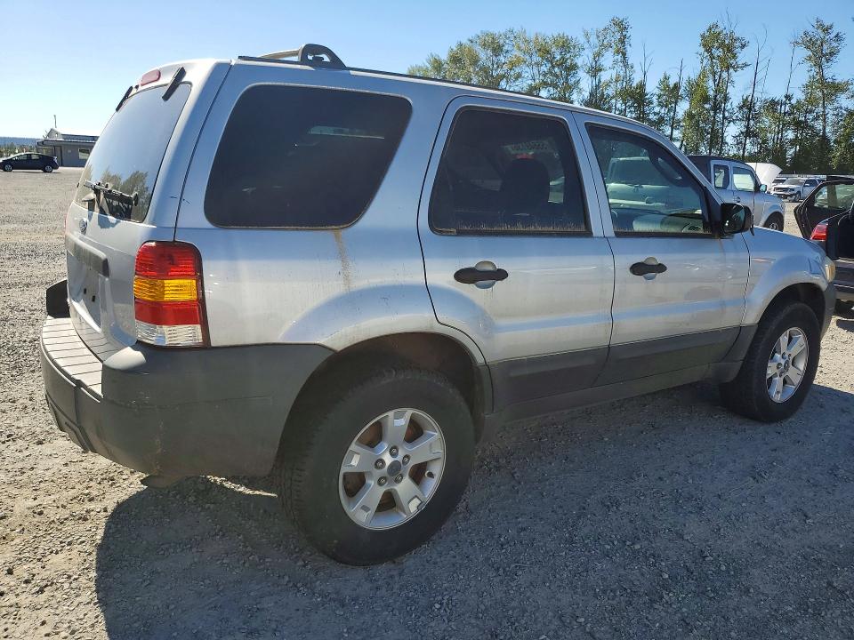 Foto 3 de la subasta – 2005 FORD ESCAPE con VIN 1FMYU93175KA97270