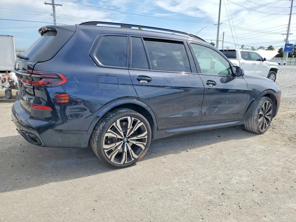 Photo 3 from auction – 2025 BMW X7 with VIN 5UX33EM06S9Y31091