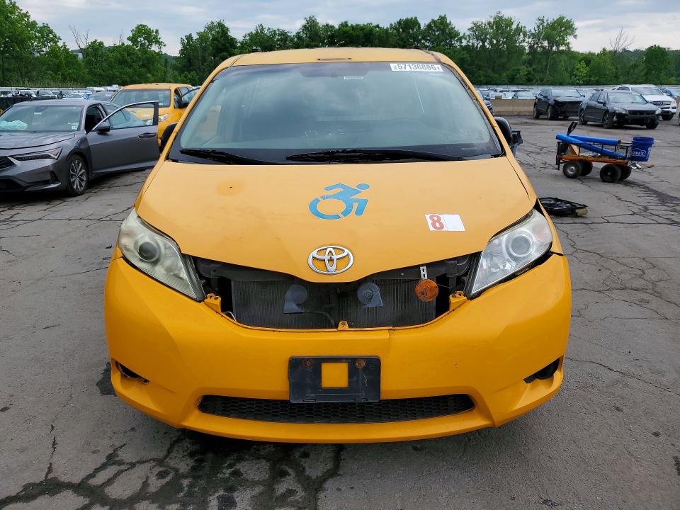Photo 5 from auction – 2017 TOYOTA SIENNA with VIN 5TDZZ3DC7HS868850