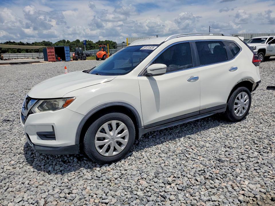NISSAN ROGUE 2017 with VIN JN8AT2MTXHW143370 - Photo from auction