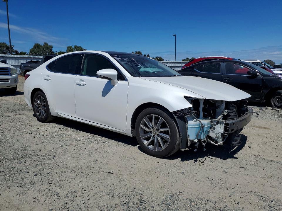 Foto 4 de la subasta – 2017 LEXUS ES con VIN 58ABK1GG3HU052758