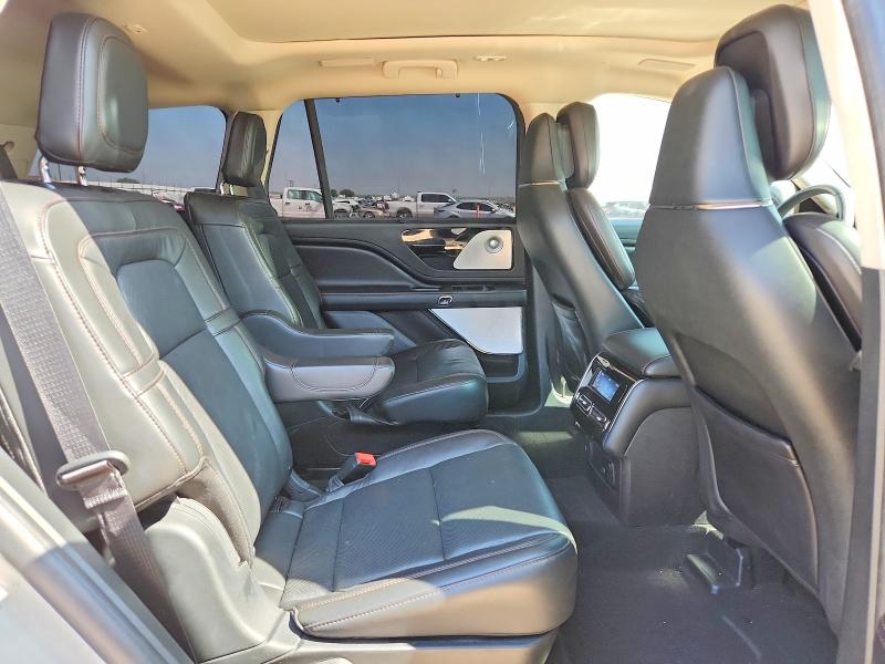 Photo 11 from auction – 2024 LINCOLN AVIATOR with VIN 5LM5J7XC3RGL01001