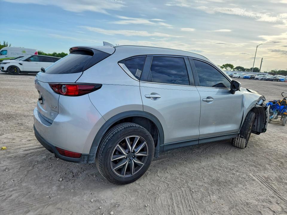 Photo 3 from auction – 2018 MAZDA CX-5 with VIN JM3KFACM3J1424514