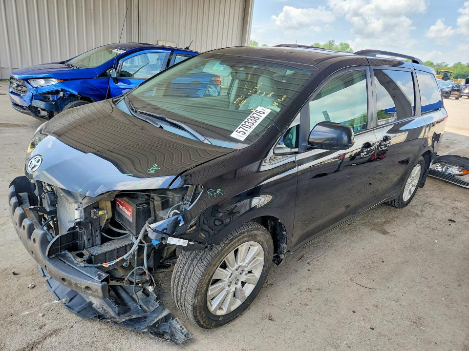 TOYOTA SIENNA 2011 with VIN 5TDDK3DC6BS008427 - Photo from auction