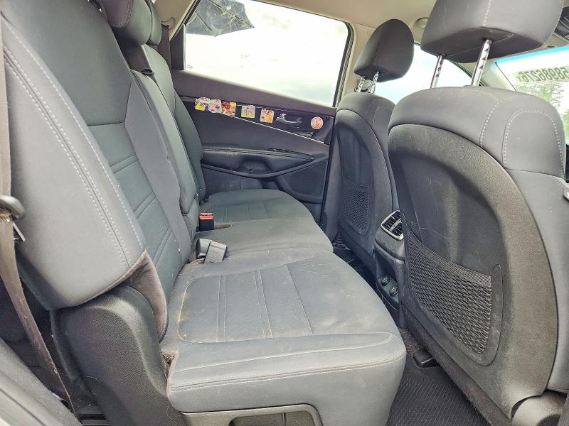 Photo 11 from auction – 2019 KIA SORENTO with VIN 5XYPGDA50KG463099