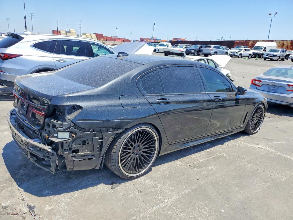 Photo 3 from auction – 2022 BMW 740 with VIN WBA7T2C01NCJ61120