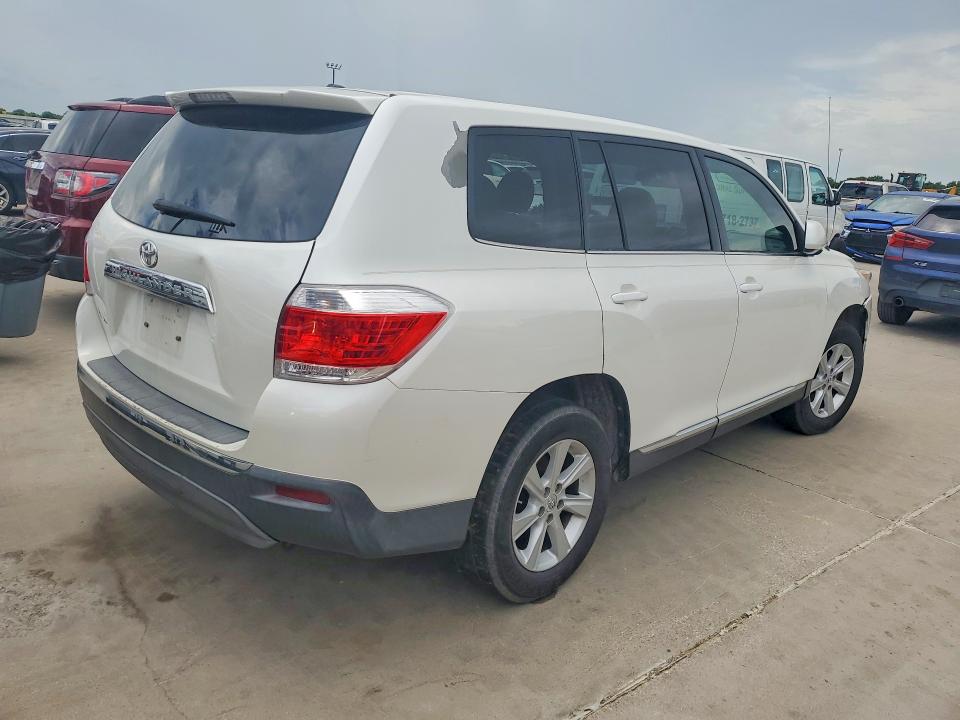 Photo 3 from auction – 2011 TOYOTA HIGHLANDER with VIN 5TDZA3EH7BS009475