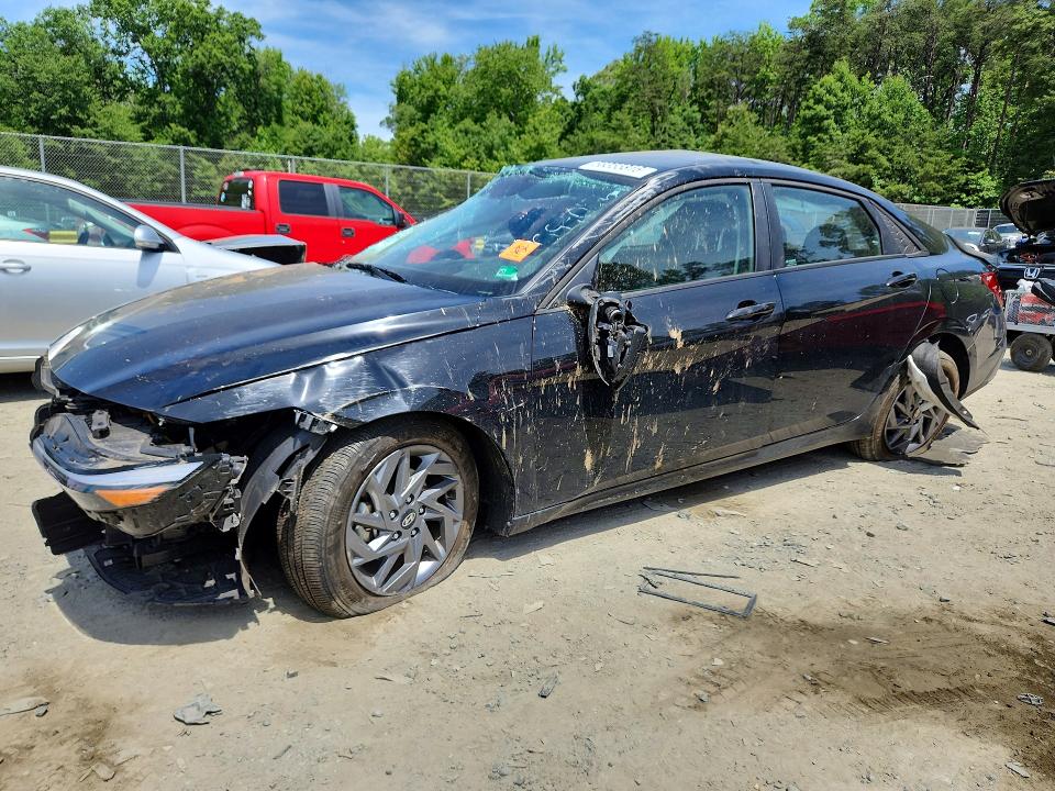 Photo 1 from auction – 2024 HYUNDAI ELANTRA with VIN KMHLM4DJ4RU094056