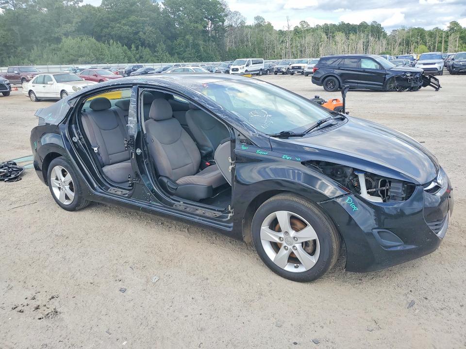 Photo 4 from auction – 2013 HYUNDAI ELANTRA with VIN 5NPDH4AE2DH300191