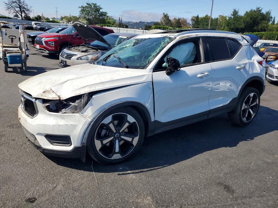 2020 VOLVO XC40 - Търг №57712466