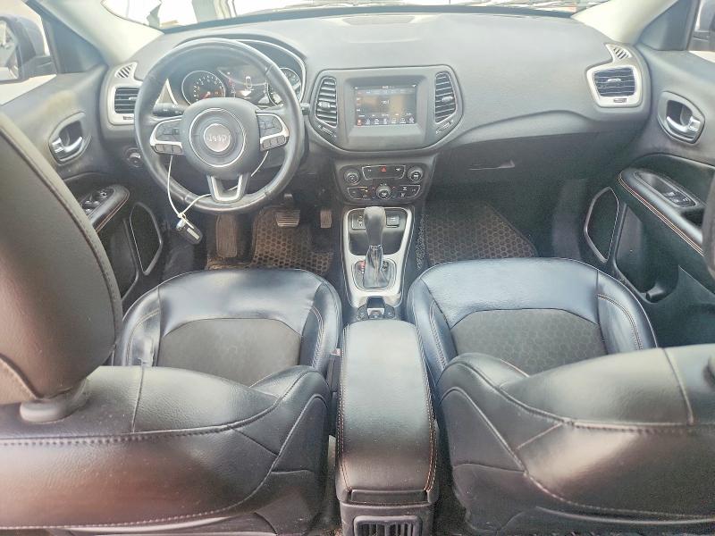 Photo 8 from auction – 2017 JEEP COMPASS with VIN 3C4NJCBB1HT658511
