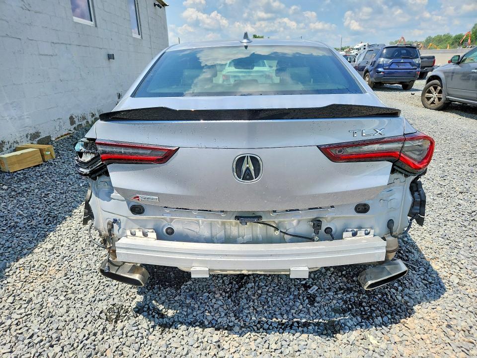 Снимка 6 от търг – 2021 ACURA TLX с VIN 19UUB5F59MA016002