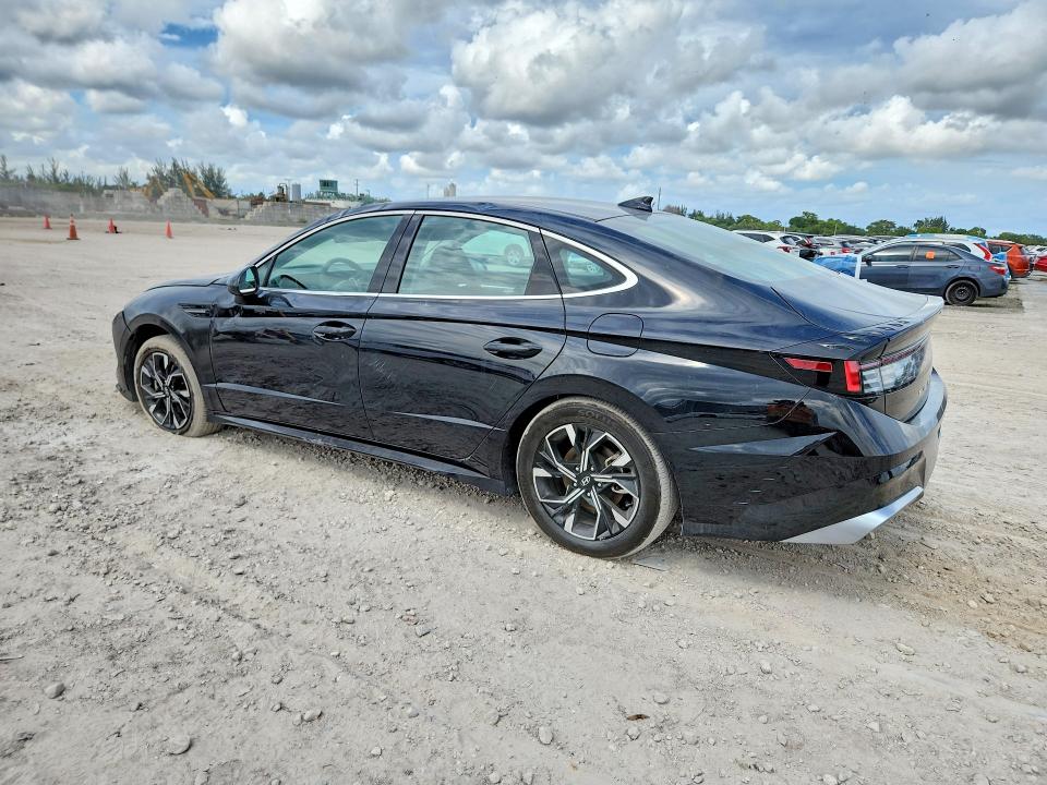 Photo 2 from auction – 2025 HYUNDAI SONATA with VIN KMHL64JAXSA482107