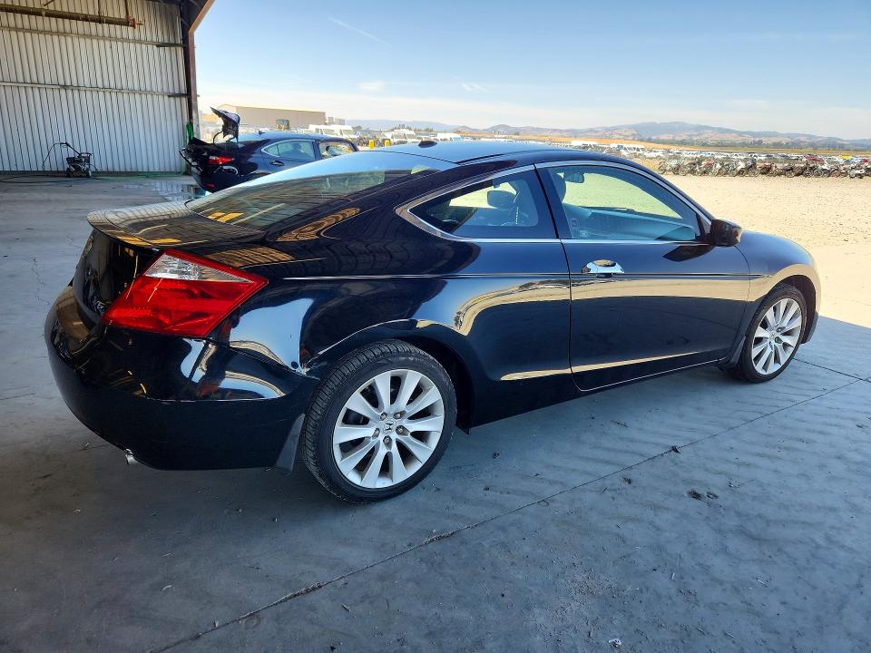 Photo 3 from auction – 2008 HONDA ACCORD with VIN 1HGCS22858A015574