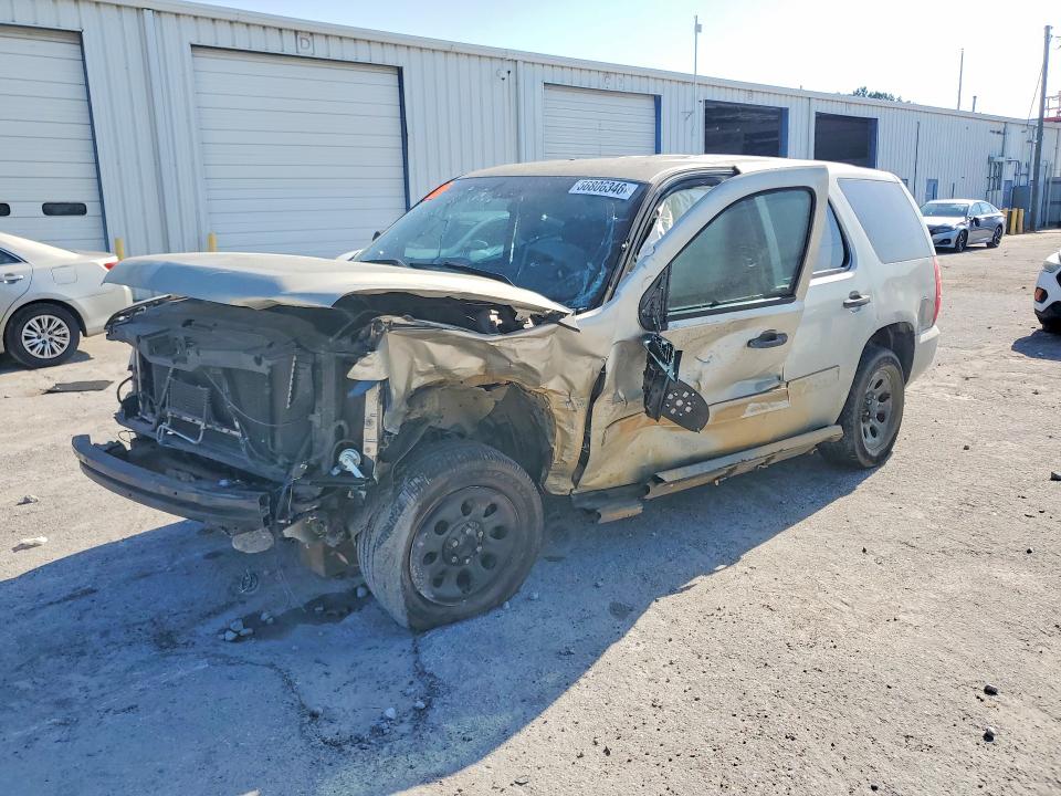 CHEVROLET TAHOE 2014 z numerem VIN 1GNLC2E01ER221920 - Zdjęcie z aukcji