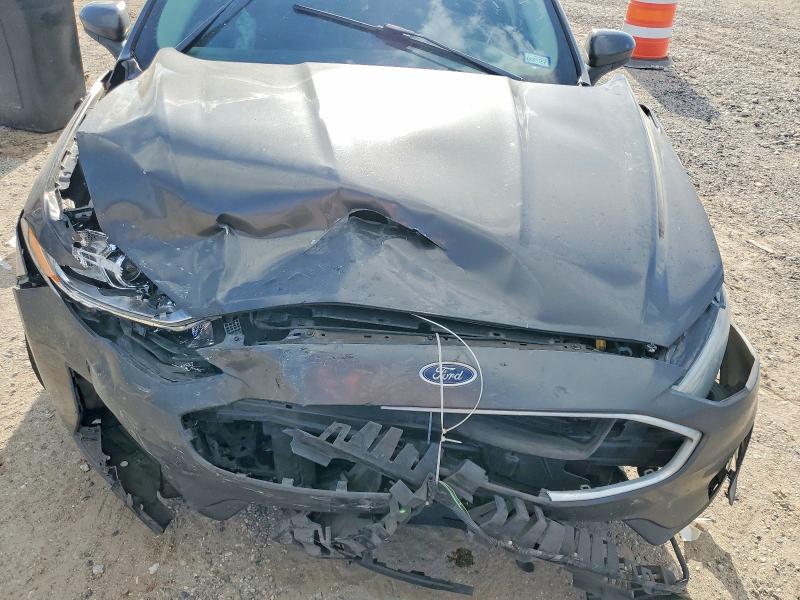 Photo 11 from auction – 2019 FORD FUSION with VIN 3FA6P0LU3KR242410