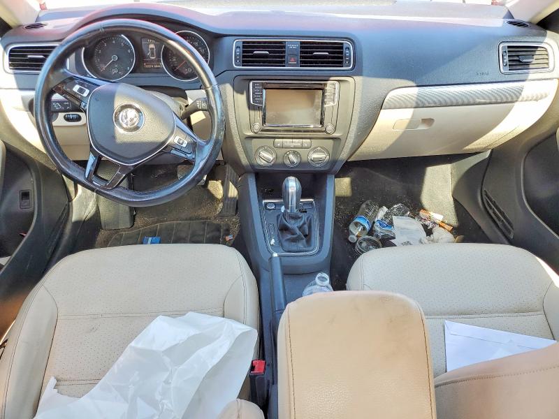 Photo 8 from auction – 2017 VOLKSWAGEN JETTA with VIN 3VWDB7AJ6HM368832