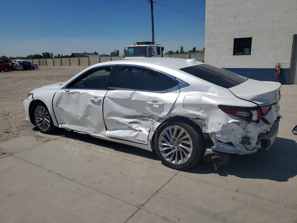 Photo 2 from auction – 2019 LEXUS ES with VIN JTHB21B1XK2024780
