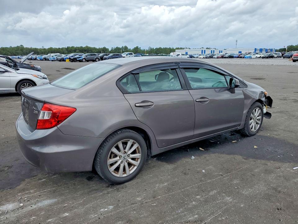 Photo 3 from auction – 2012 HONDA CIVIC with VIN 19XFB2F87CE107085