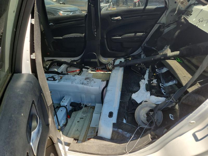 Photo 10 from auction – 2016 CHRYSLER 300 with VIN 2C3CCABG8GH229850