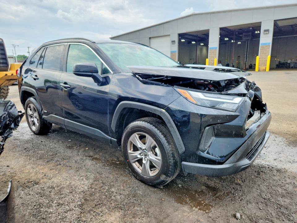 Photo 4 from auction – 2023 TOYOTA RAV4 with VIN 4T3LWRFV6PU091798