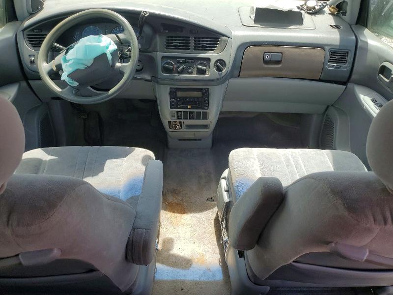 Photo 8 from auction – 2001 TOYOTA SIENNA with VIN 4T3ZF13C41U399378