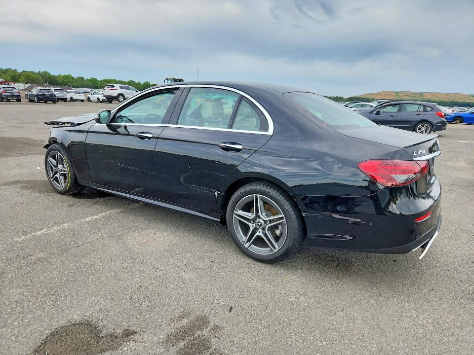 Photo 2 from auction – 2022 MERCEDES-BENZ E with VIN W1KZF8EB1NB059946