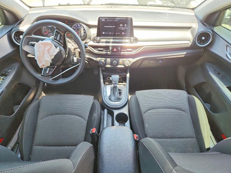 Photo 8 from auction – 2023 KIA FORTE with VIN 3KPF24AD5PE664096