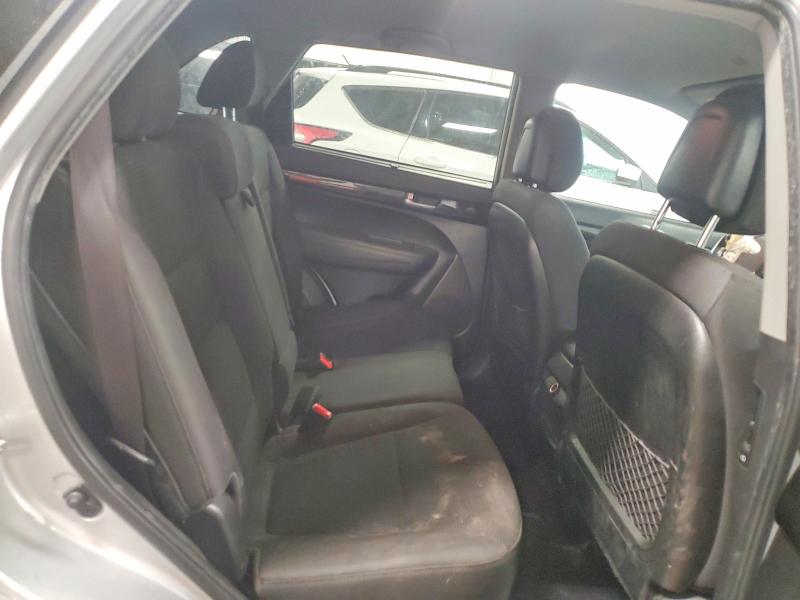 Photo 11 from auction – 2014 KIA SORENTO with VIN 5XYKT4A62EG539926