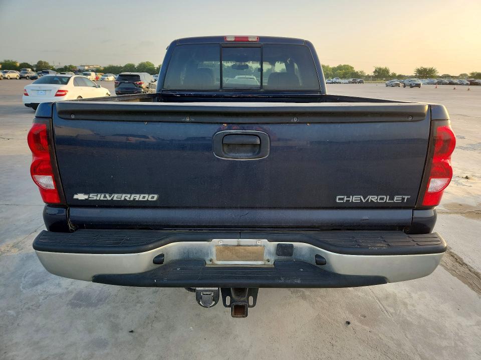 Photo 6 from auction – 2005 CHEVROLET SILVERADO with VIN 2GCEC19TX51281560