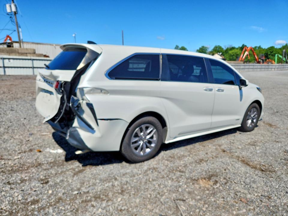 Photo 3 from auction – 2021 TOYOTA SIENNA with VIN 5TDYSKFC7MS015933