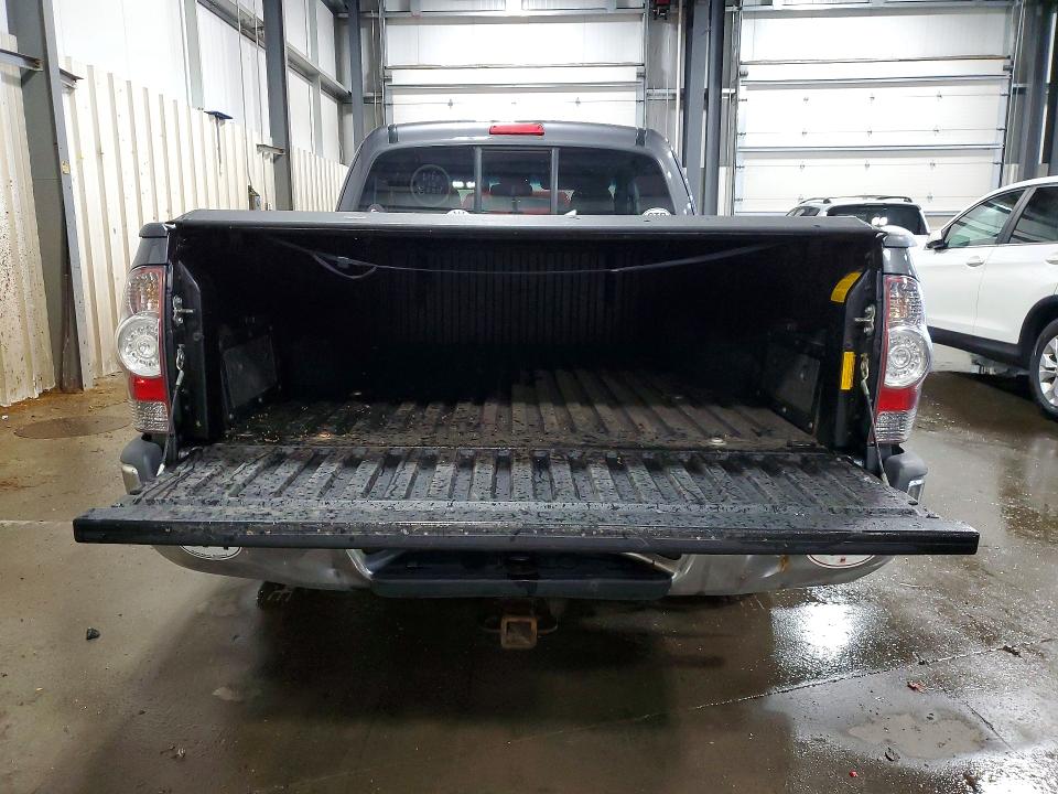 Photo 6 from auction – 2012 TOYOTA TACOMA with VIN 5TFTX4CN6CX017873