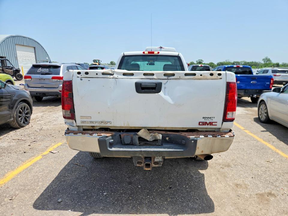 Photo 6 from auction – 2013 GMC SIERRA with VIN 1GT21ZCG2DZ329075