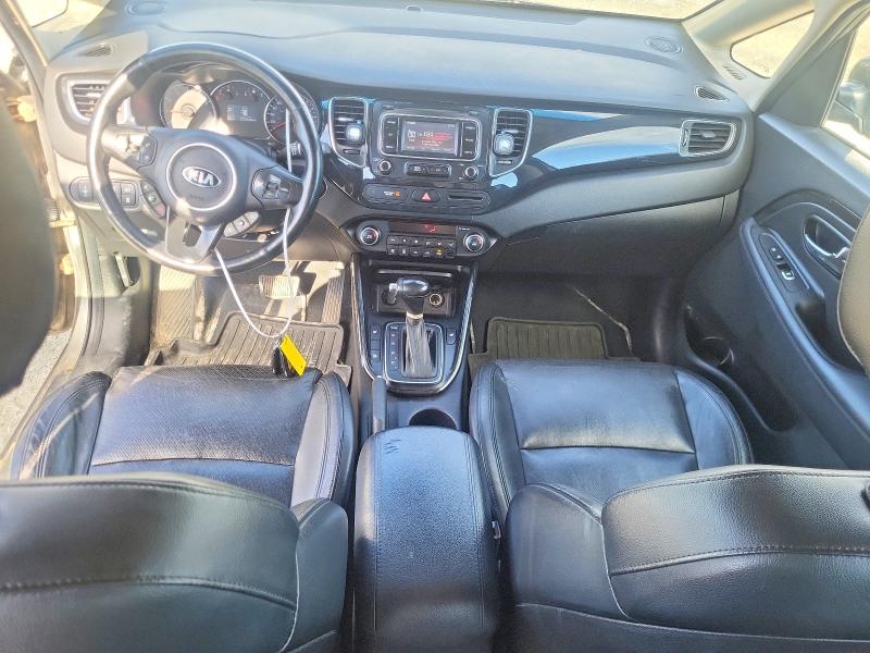 Foto 8 de la subasta – 2014 KIA RONDO con VIN KNAHU8A35E7007729