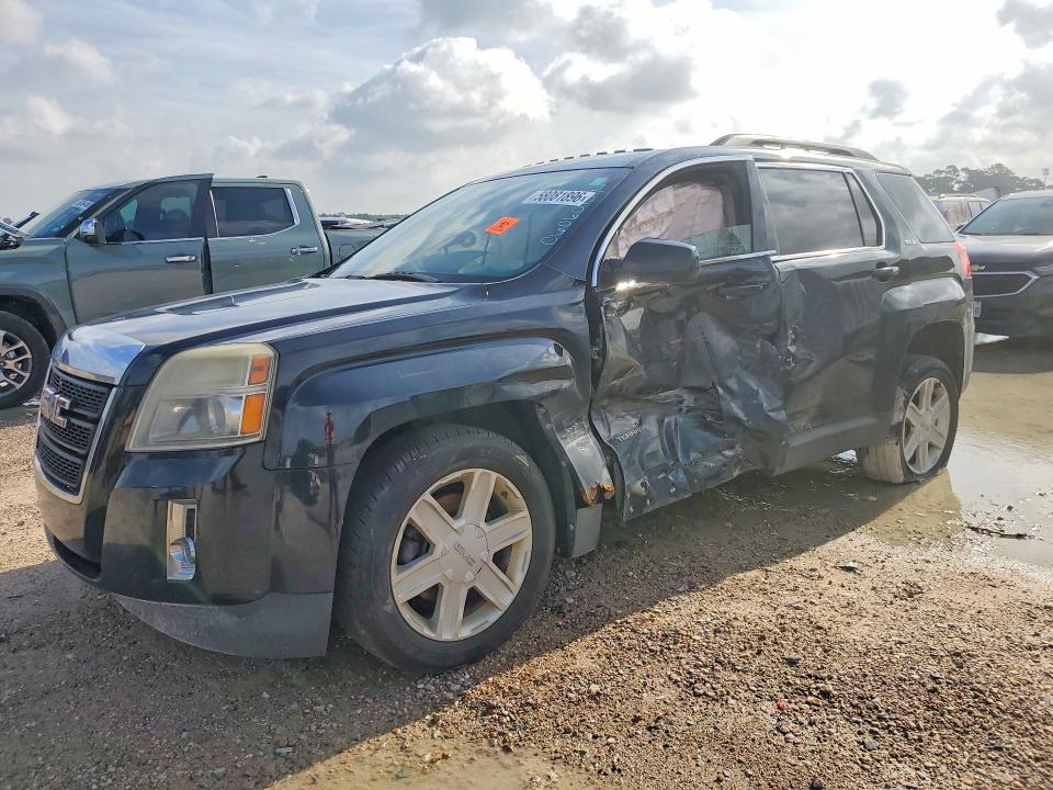 GMC TERRAIN 2011 with VIN 2CTALSEC0B6214110 - Photo from auction